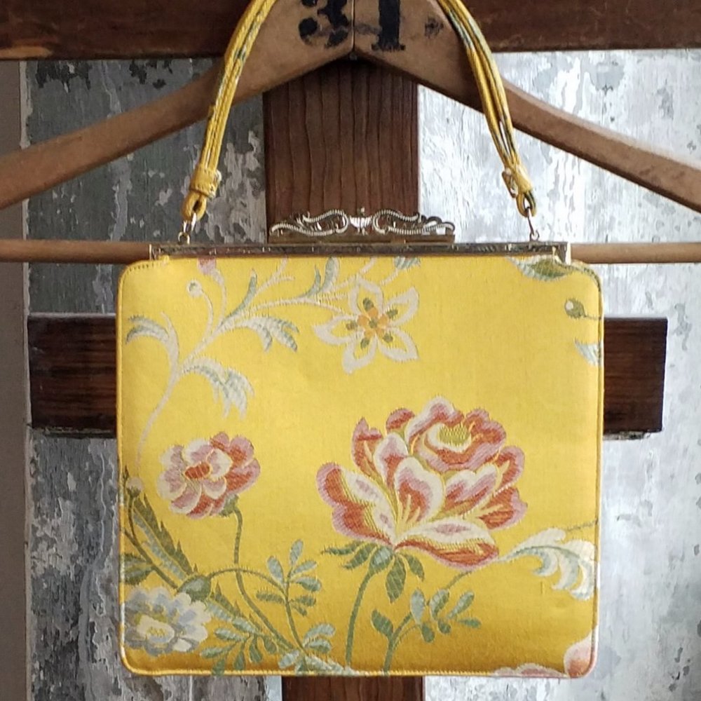 Vintage NETTIE ROSENSTEIN Silk Embroidered Floral Gold Frame Satchel Hand Bag